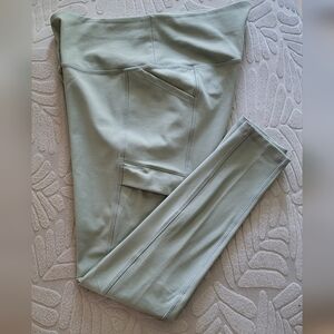 AVALANCHE Leggings SIZE LARGE NWOT